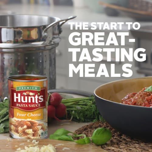 Hunt's Four Cheese Pasta Sauce Perspective: left