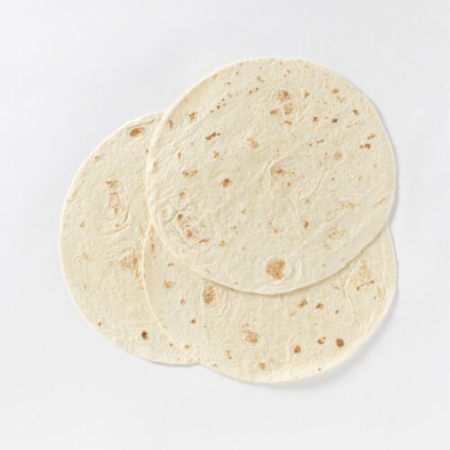 La Banderita Burrito Grande Flour Tortillas Perspective: left