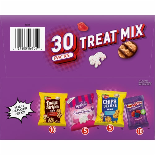 Ferrera Fruit Snacks Fudge Cookies and Chocolate Chip Cookies Variety Pack Perspective: left