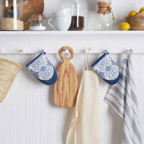Martha Stewart Stripe Medallion Oven Mitts Perspective: left