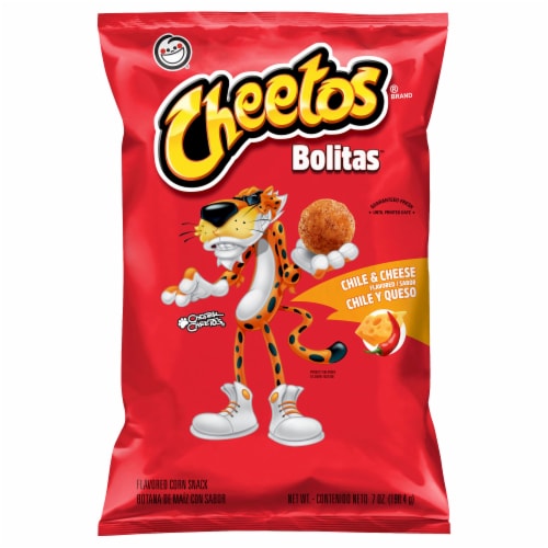 Cheetos® Bolitas Chile and Cheese Chips Perspective: left