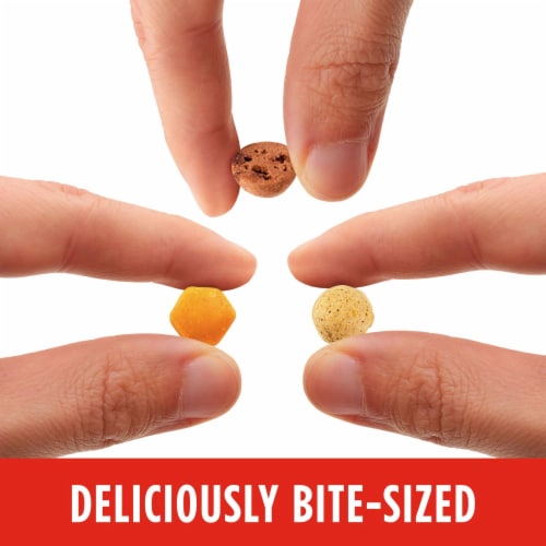 Keebler Gripz Variety Pack Cookies and Crackers Perspective: left