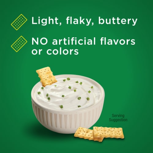 Club® Minis Parmesean Garlic Crackers Perspective: left