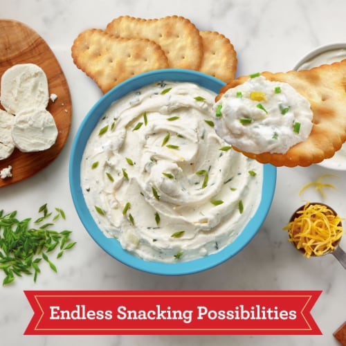 Town House Dipping Thins Sea Salt Baked Snack Snack Crackers Perspective: left