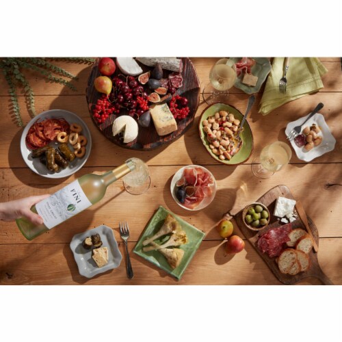 Barone Fini Pinot Grigio Italy White Wine Perspective: left