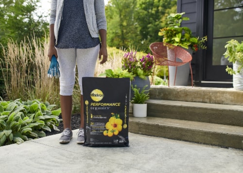 Miracle-Gro® Organics™ Performance All Purpose Potting Soil Perspective: left