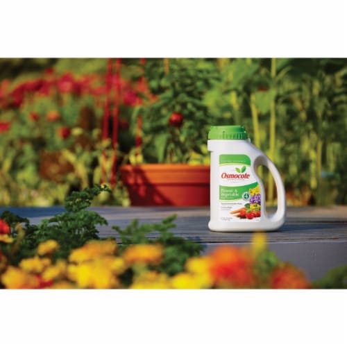 Osmocote® Smart-Release® Flower & Vegetable Plant Food Perspective: left