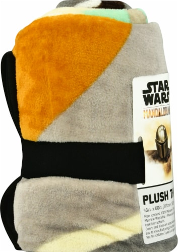 Jay Franco The Mandalorian Precious Cargo Throw Blanket Perspective: left