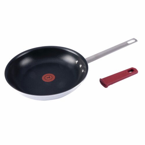 T-fal Professional Platinum Non-Stick Aluminum Fry Pan Perspective: left