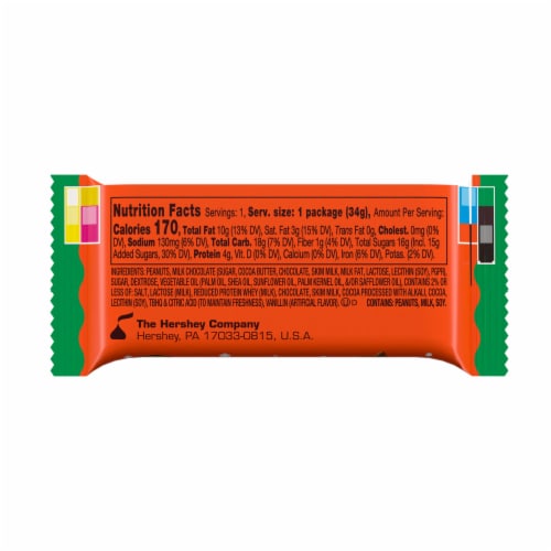 REESE'S Milk Chocolate Peanut Butter Trees Candy Christmas Pack Perspective: left