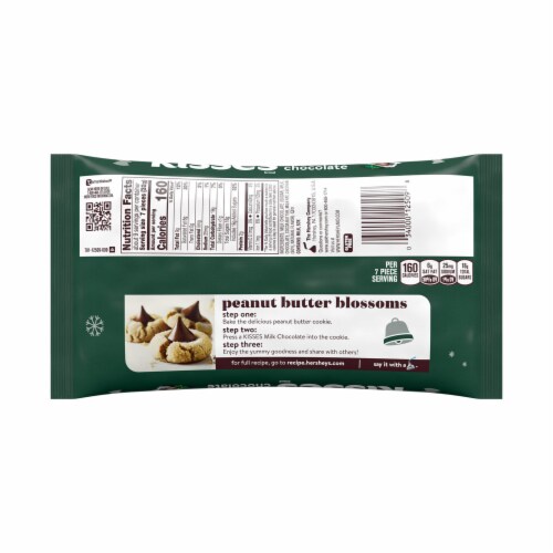 HERSHEY'S KISSES Milk Chocolate Kissmas Tree Christmas Candy Bag Perspective: left