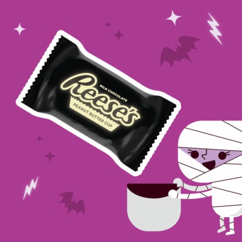 REESE'S Glow in the Dark Halloween Snack Size Perspective: left