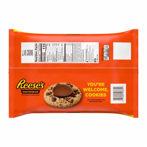 REESE'S Milk Chocolate Peanut Butter Cups Snack Size Jumbo Candy Bag Perspective: left
