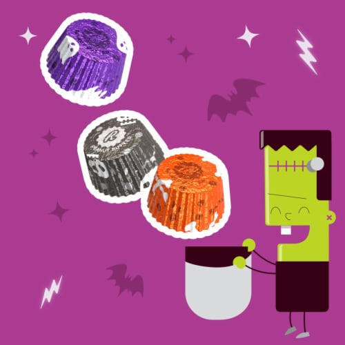 REESE'S Halloween Milk Chocolate Peanut Butter Cup Miniatures Candy With Spooky Foils Perspective: left