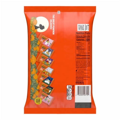 REESE'S Miniatures Snoopy™ & Friends Milk Chocolate Peanut Butter Cups Halloween Candy Bag Perspective: left
