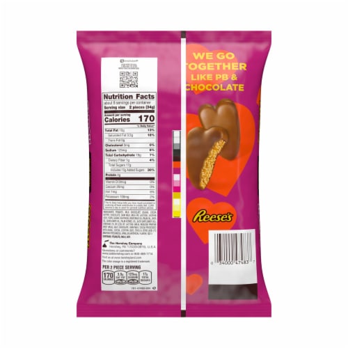 REESE'S Milk Chocolate Peanut Butter Cup Hearts Snack Size Valentine Candy Bag Perspective: left