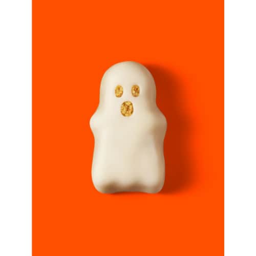 REESE'S White Creme Peanut Butter Snack Size White Ghosts Halloween Candy Bag Perspective: left