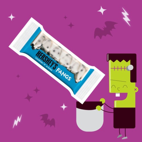 Hershey's Cookies 'N’ Creme Fangs Snack Size Candy Bars Perspective: left
