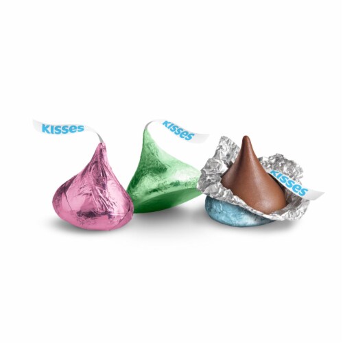HERSHEY'S KISSES Milk Chocolate Treats Easter Candy Sleeve Perspective: left