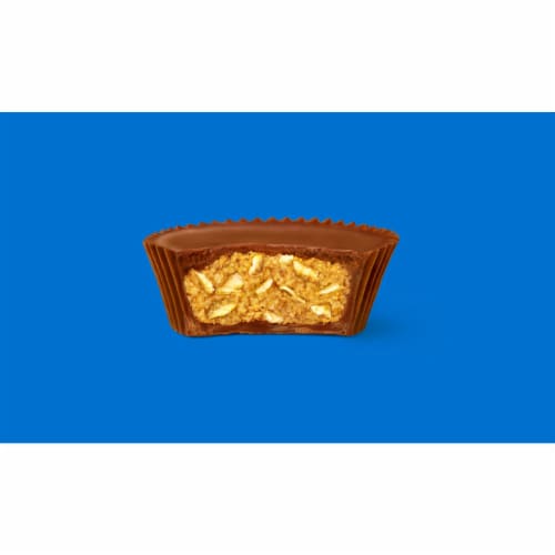 REESE'S Big Cup with Potato Chips Milk Chocolate Peanut Butter Cups Candy Pack Perspective: left