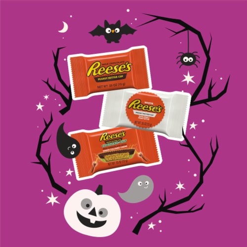 REESE'S Halloween Lovers Milk Chocolate and White Creme Assortment Snack Size Cups Candy Halloween Perspective: left