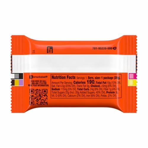 REESE'S Big Cup Chocolate Lava Milk Chocolate Peanut Butter Cups Candy Pack Perspective: left