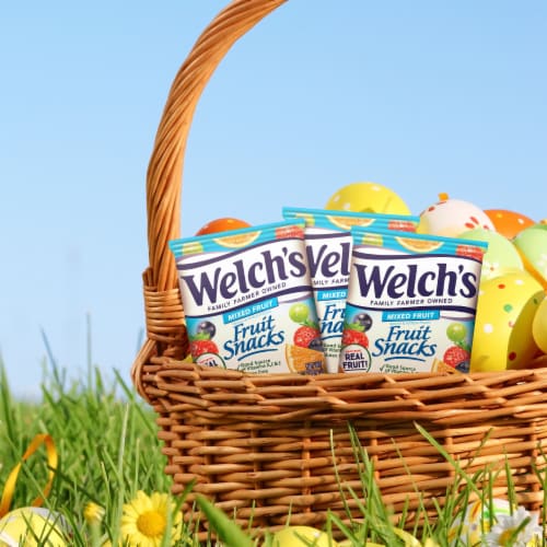 Welch's Mixed Fruit Sancks Perspective: left