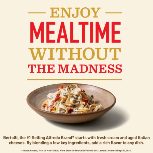Bertolli® Garlic Alfredo Sauce with Aged Parmesan Cheese Perspective: left