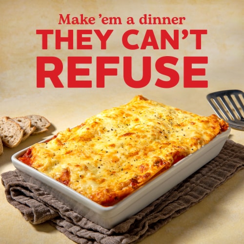 Ragu® Simply Roasted Garlic Pasta Sauce Perspective: left