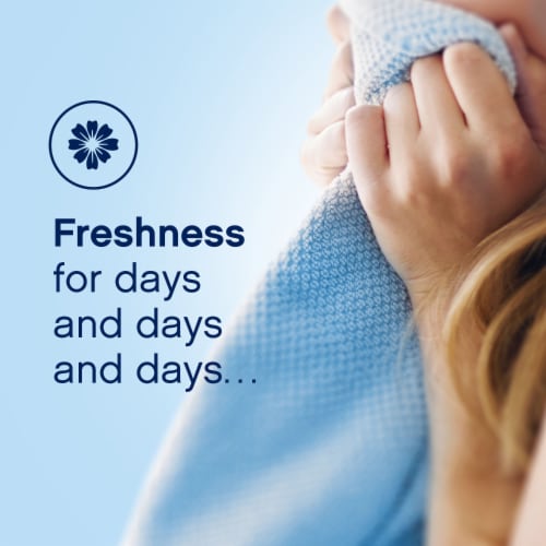Downy Clean Breeze Liquid Fabric Softener Perspective: left