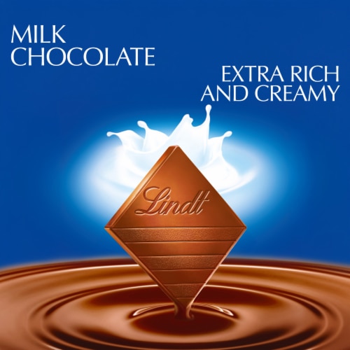 Lindt EXCELLENCE Extra Creamy Milk Chocolate Candy Bar Perspective: left