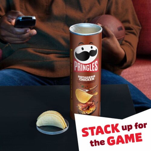 Pringles® Rotisserie Chicken Potato Crisps Chips Perspective: left