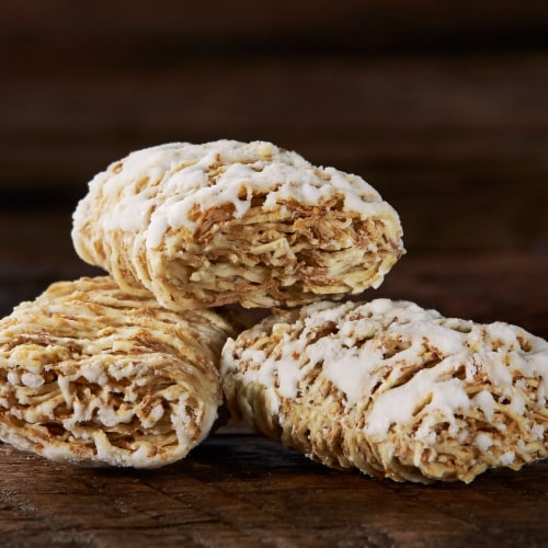 Kellogg's® Frosted Mini-Wheats Original Cereal Cups Perspective: left