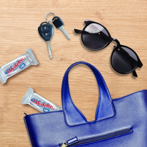 3 Musketeers Fun Size Milk Chocolate Candy Bars Bag Perspective: left
