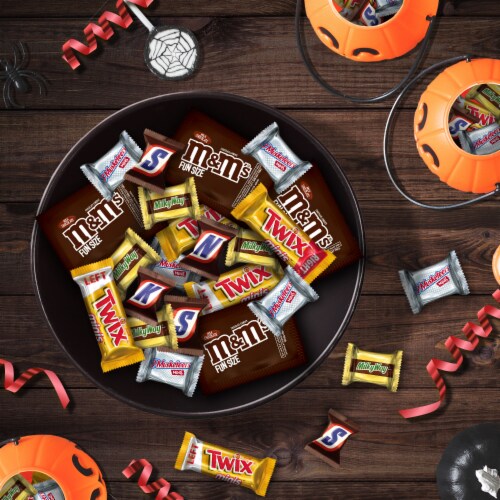 Snickers M&M'S Twix Milky Way & 3 Musketeers Assorted Chocolate Bulk Halloween Candy Perspective: left