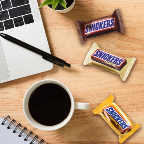 Snickers Milk Chocolate Fun Size Chocolate Candy Bars Variety Mix Party Size Bulk Bag Perspective: left
