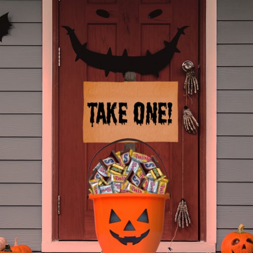 Snickers Twix Milky Way & 3 Musketeers Chocolate Halloween Candy Bar Assortment Bulk Bag Perspective: left
