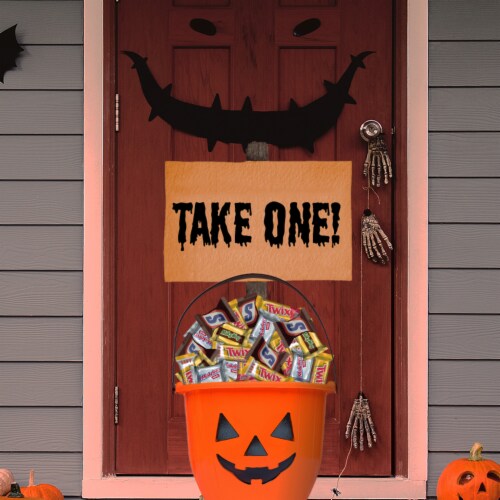 Snickers Twix Milky Way & 3 Musketeers Chocolate Halloween Candy Bar Assortment Bulk Bag Perspective: left