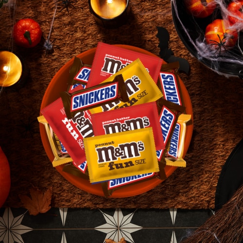 M&M'S & Snickers Fun Size Individually Wrapped Milk Chocolate Halloween Candy Variety Bulk Bag Perspective: left