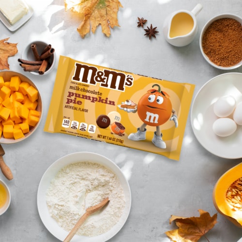 M&M'S Pumpkin Pie Milk Chocolate Candy Bag Perspective: left