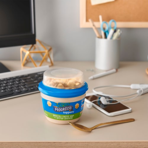 Progresso™ Toppers™ Broccoli Cheese Soup Perspective: left