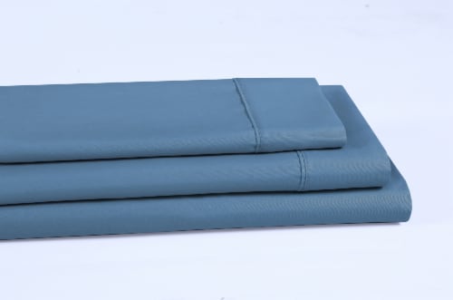Everyday Living® Cotton/Polyester 200 Thread Count Fitted Sheet - Provincial Blue Perspective: left