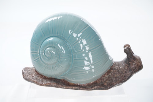HD Designs Outdoors Porcelain Snail Perspective: left