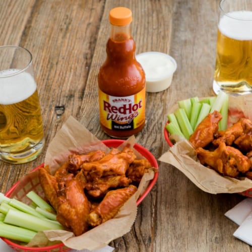 Frank's RedHot® Hot Buffalo Wings Sauce Perspective: left