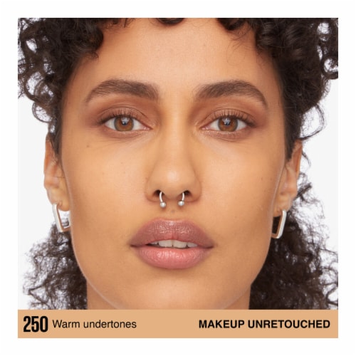 Maybelline Super Stay Lumi Matte Foundation 250 Perspective: left