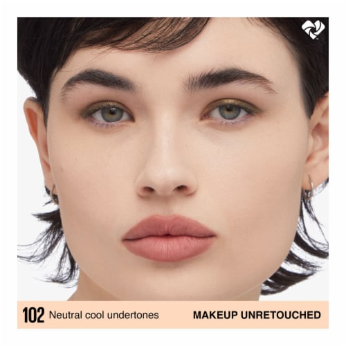 Maybelline Super Stay Lumi Matte Foundation 102 Perspective: left