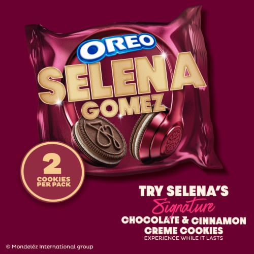 Selena Gomez OREO Cookies Multipack Perspective: left