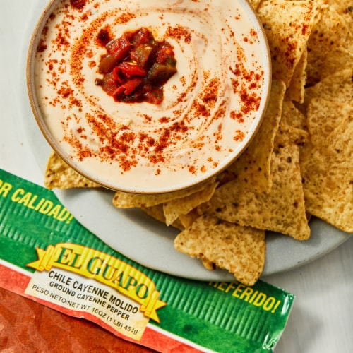 El Guapo Ground Cayenne Chili Pepper Perspective: left