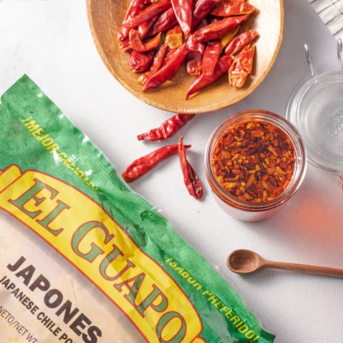 El Guapo Whole Japanese Chili Peppers Perspective: left