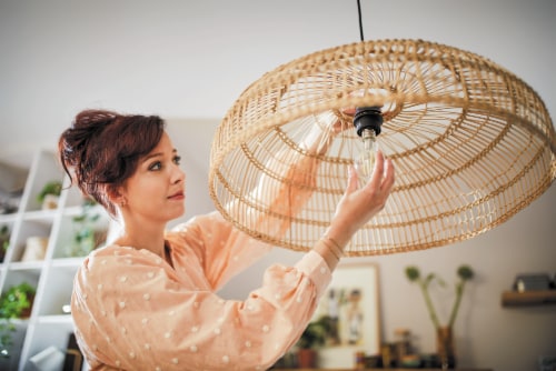 Philips Ultra Efficient, A19 Clear Dimmable, 800 Lumen, 5000K Daylight 100W Equivalent Light Bulb Perspective: left